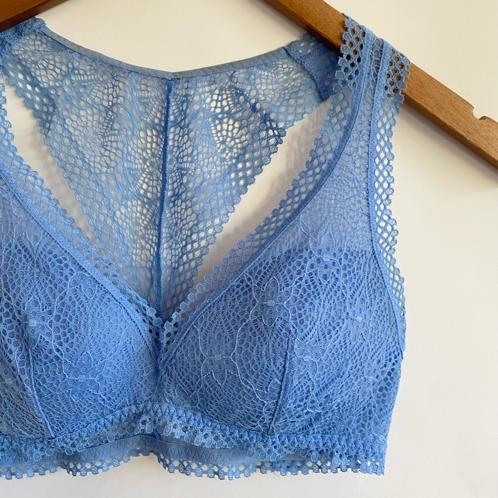 Women's Victoria's Secret Lace Bralette - Picture 2 of 4